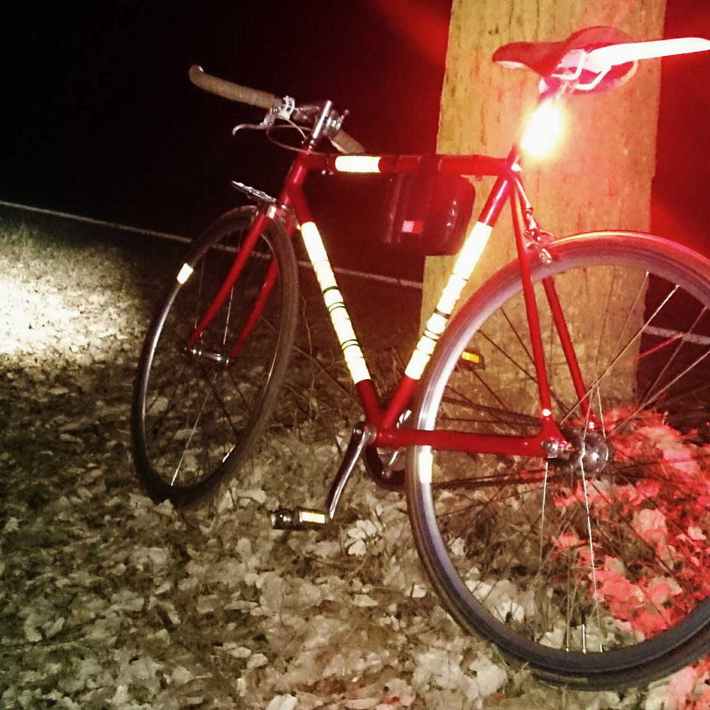 mooxibike-fahrradfolie-nacht-baum-lampe-fahrrad-bunt-streifen-reflex
