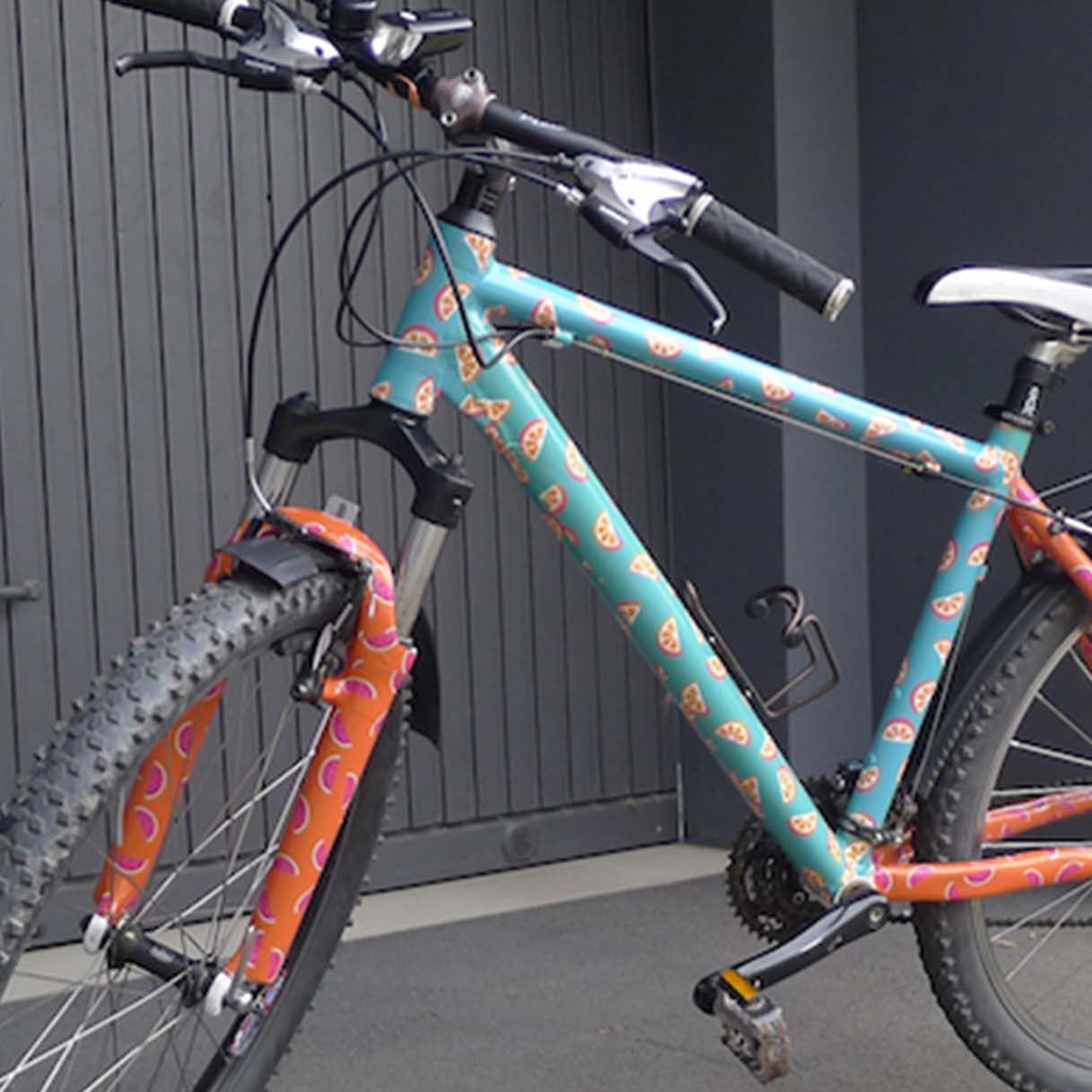 mooxibike-fahrradfolie-pink-melon-beach-sommer-cocktail-obst-jugendrad